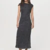 Robe en jacquard satiné à fleurs Robe en jacquard satiné à fleurs
