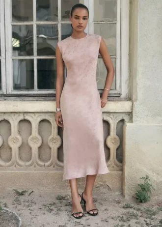 Robe en jacquard satiné à fleurs