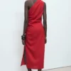 Robe en lyocell à encolure asymétrique Robe en lyocell à encolure asymétrique