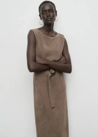 Robe en maille avec ceinture
