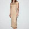 Robe en maille avec détails pailletés Robe en maille avec détails pailletés