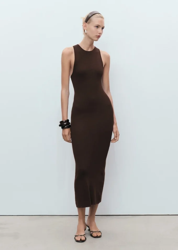 Robe en maille à encolure dos nu Robe en maille à encolure dos nu