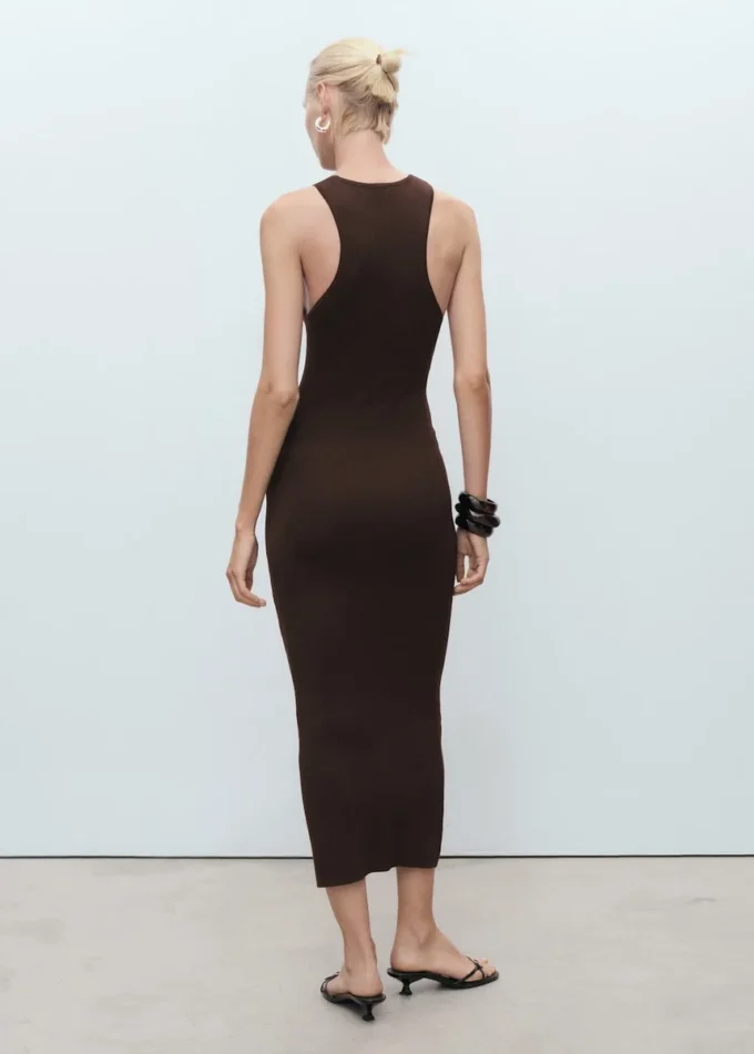 Robe en maille à encolure dos nu Robe en maille à encolure dos nu