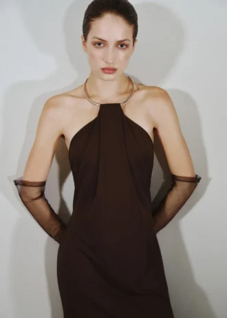 Robe en maille fine avec col ras du cou