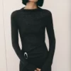 Robe en maille fine avec détail métallique Robe en maille fine avec détail métallique