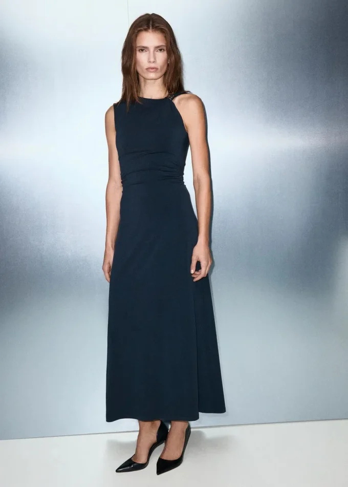 Robe en maille fine avec détail métallique Robe en maille fine avec détail métallique