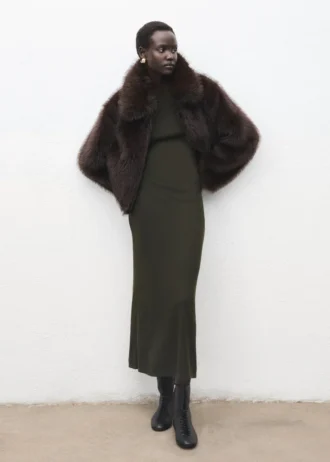 Robe en maille fine avec fronces sur les côtés