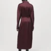 Robe en satin à ceinture Robe en satin à ceinture