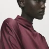 Robe en satin à ceinture Robe en satin à ceinture