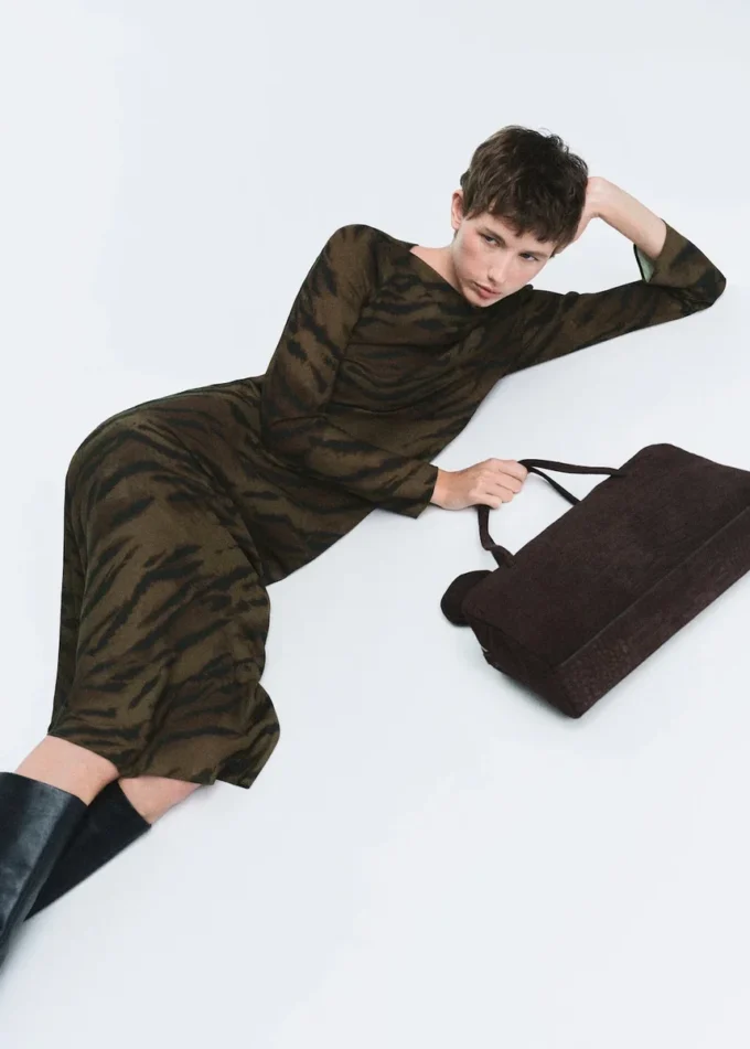 Robe en satin à imprimé animal Robe en satin à imprimé animal