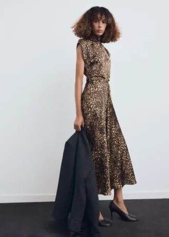 Robe en satin imprimé léopard