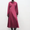 Robe en satin à manches évasées Robe en satin à manches évasées