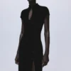 Robe en velours avec boutons-pression et fente Robe en velours avec boutons-pression et fente