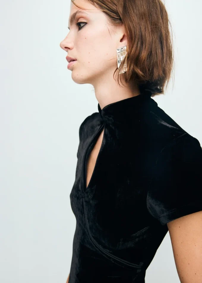 Robe en velours avec boutons-pression et fente Robe en velours avec boutons-pression et fente