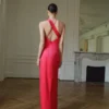 Robe fendue à encolure croisée Robe fendue à encolure croisée