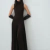 Robe à godets avec ouverture dans le dos Robe à godets avec ouverture dans le dos