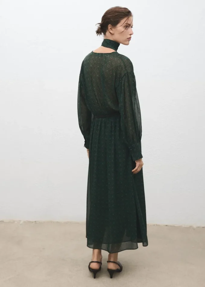 Robe imprimée avec foulard Robe imprimée avec foulard