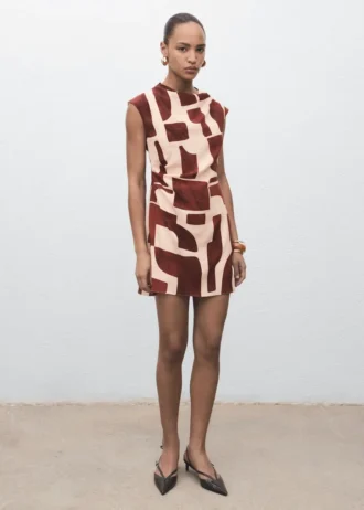 Robe imprimée à encolure drapée