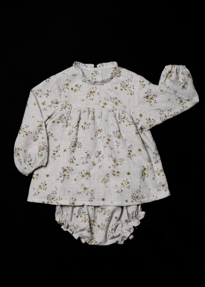 Robe imprimée et cache-couche Robe imprimée et cache-couche