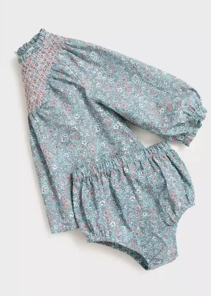 Robe imprimée et cache-couche Robe imprimée et cache-couche
