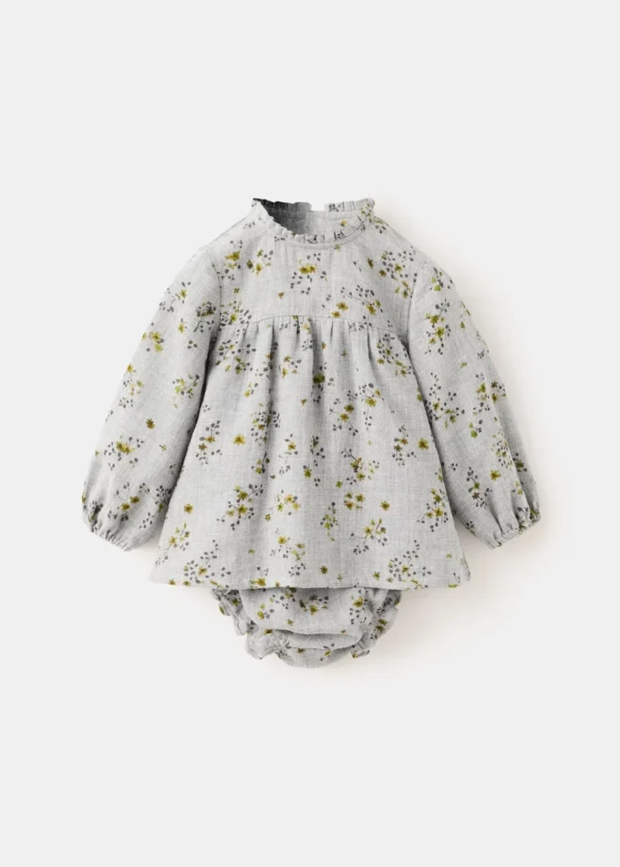 Robe imprimée et cache-couche Robe imprimée et cache-couche