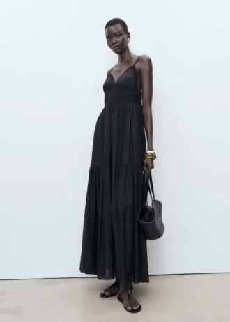 Robe longue avec détails en dentelle