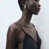 Robe longue avec détails en dentelle Robe longue avec détails en dentelle