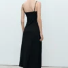 Robe longue avec encolure en nœud Robe longue avec encolure en nœud