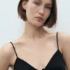Robe longue avec encolure en nœud Robe longue avec encolure en nœud