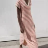 Robe longue en maille rayée Robe longue en maille rayée