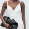 Robe longue à encolure en V Robe longue à encolure en V