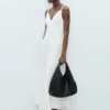 Robe longue à encolure en V Robe longue à encolure en V