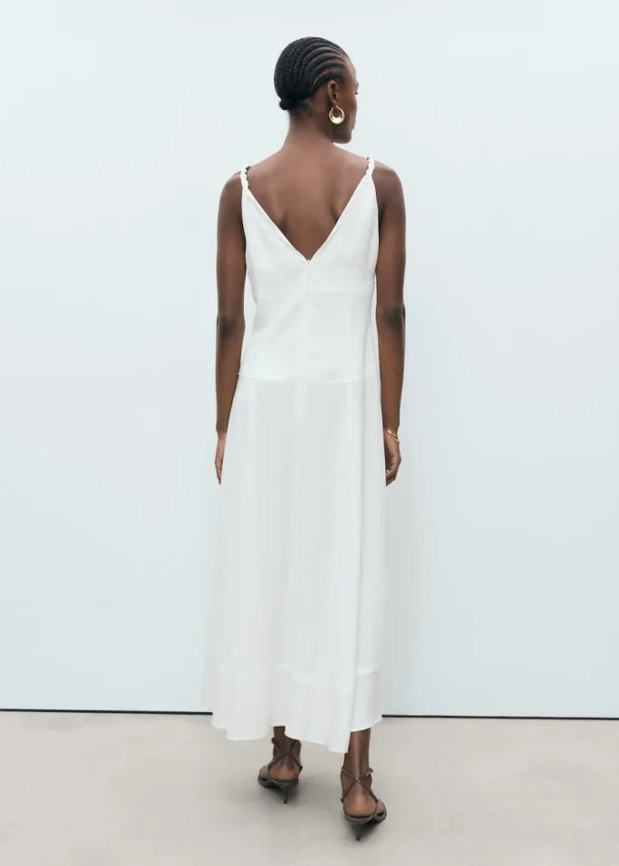 Robe longue à encolure en V Robe longue à encolure en V