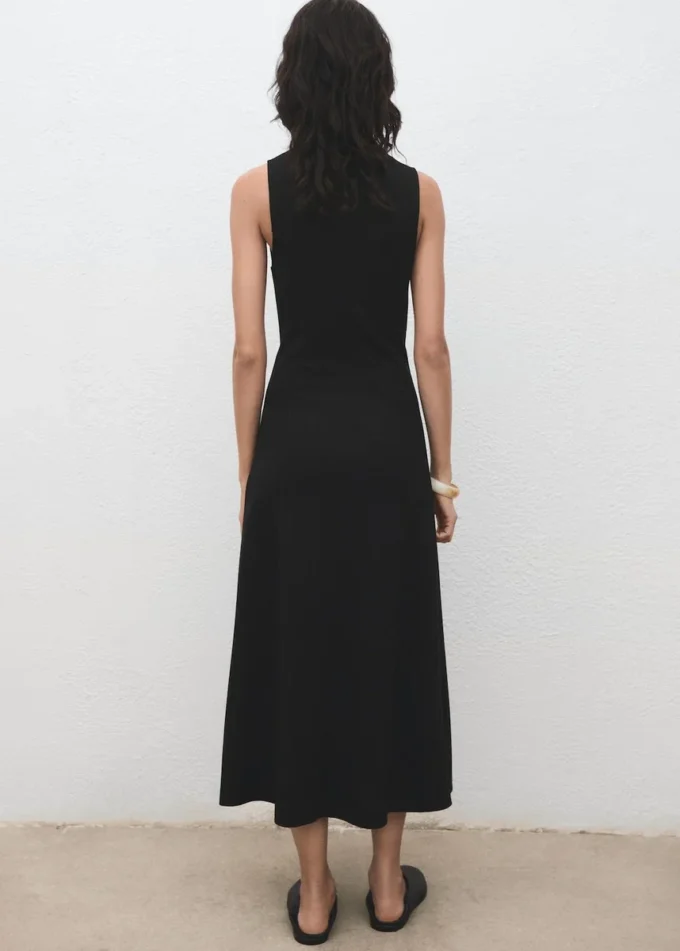 Robe midi avec coutures apparentes Robe midi avec coutures apparentes