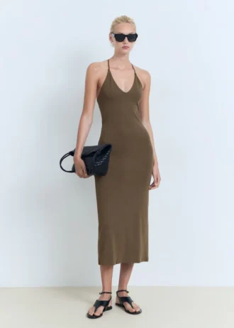 Robe midi avec décolleté dans le dos