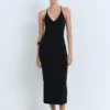 Robe midi avec décolleté dans le dos Robe midi avec décolleté dans le dos