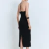 Robe midi avec décolleté dans le dos Robe midi avec décolleté dans le dos
