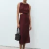 Robe midi avec découpes Robe midi avec découpes