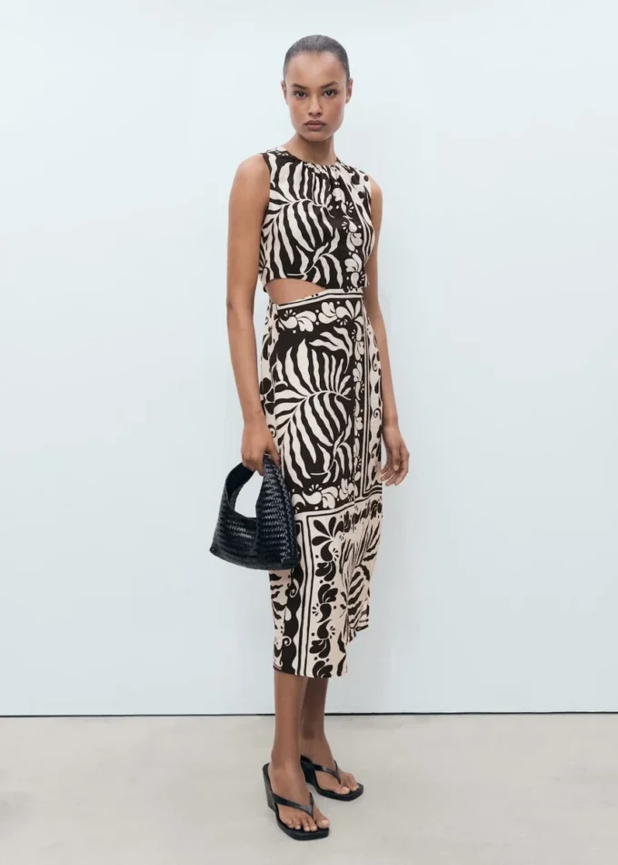 Robe midi avec découpes Robe midi avec découpes