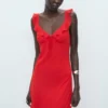Robe midi à encolure volantée Robe midi à encolure volantée