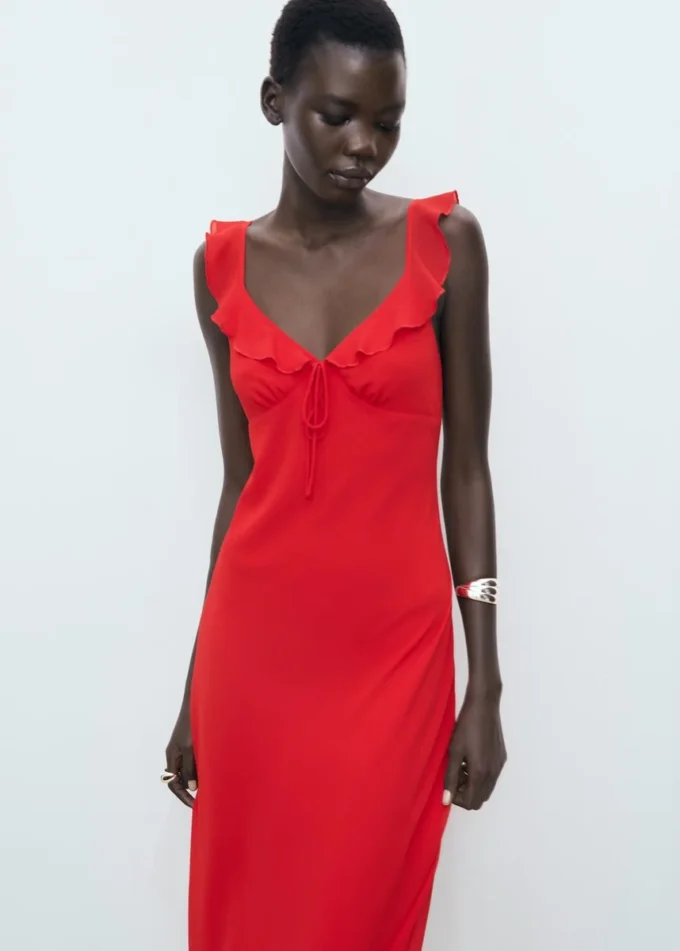 Robe midi à encolure volantée Robe midi à encolure volantée