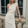 Robe plissée asymétrique Robe plissée asymétrique