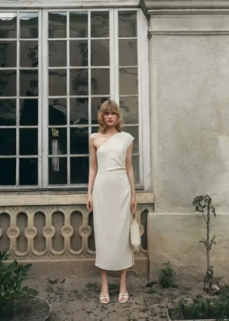 Robe plissée asymétrique
