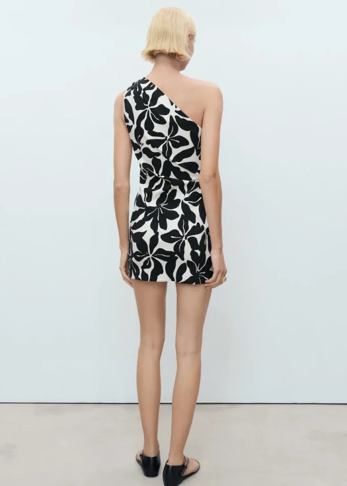 Robe plissée asymétrique Robe plissée asymétrique