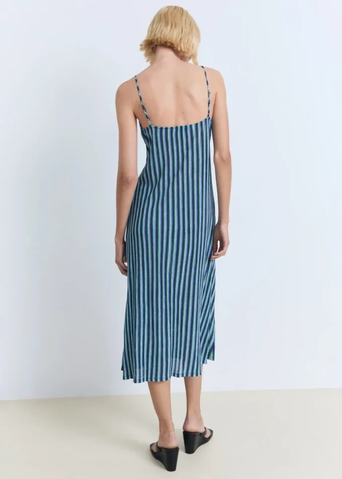 Robe rayée froncée Robe rayée froncée