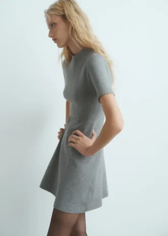 Robe évasée en maille fine