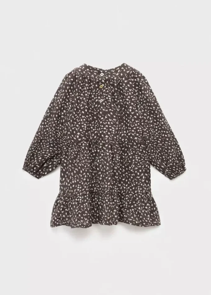 Robe à volants et à fleurs Robe à volants et à fleurs