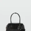 Sac à bandoulière en cuir avec breloques Sac à bandoulière en cuir avec breloques