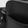 Sac à bandoulière en simili cuir verni Sac à bandoulière en simili cuir verni