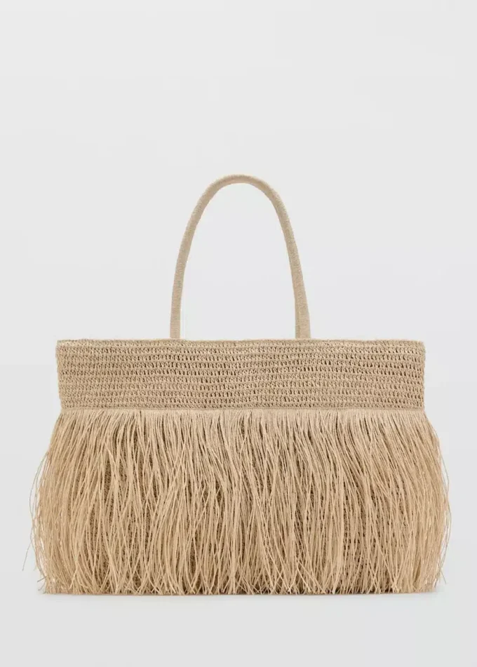 Sac cabas en fibres naturelles avec pompons Sac cabas en fibres naturelles avec pompons